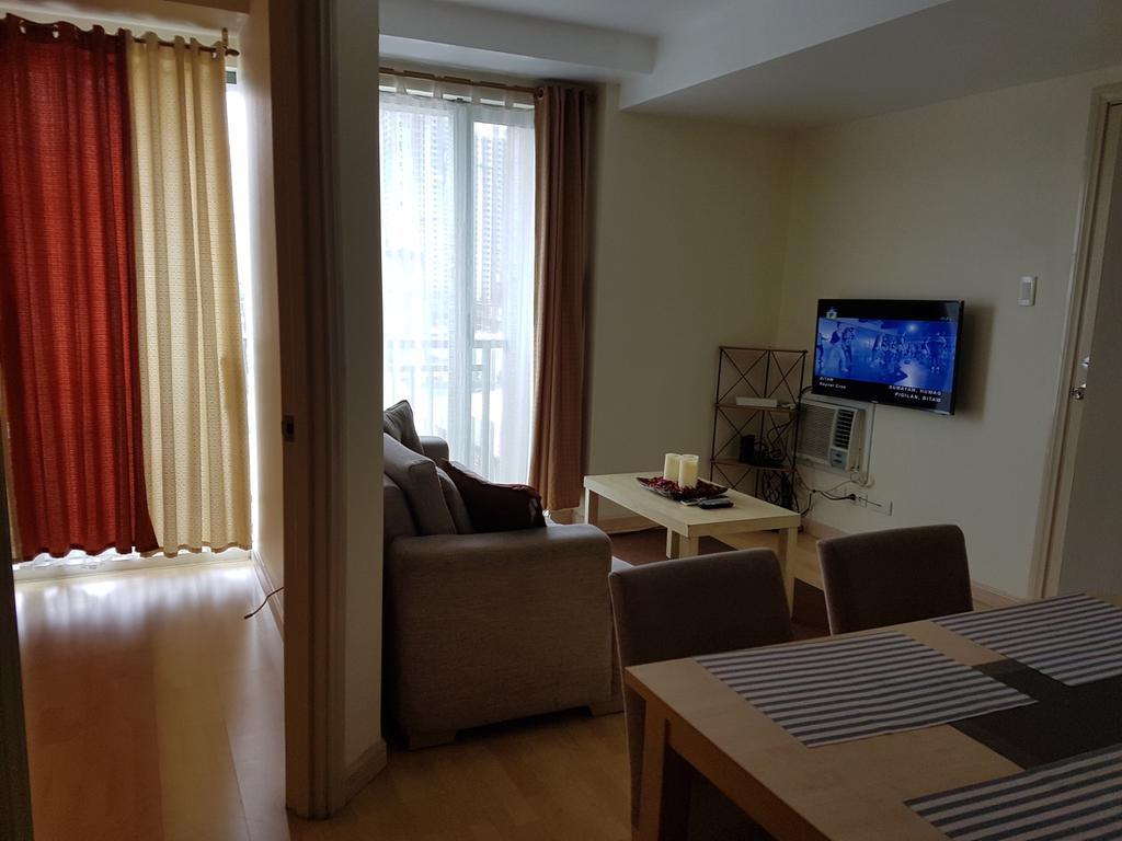 Ortigas 2 Bedroom Corner Unit With 2 Queen Across Shangrila 马尼拉 外观 照片